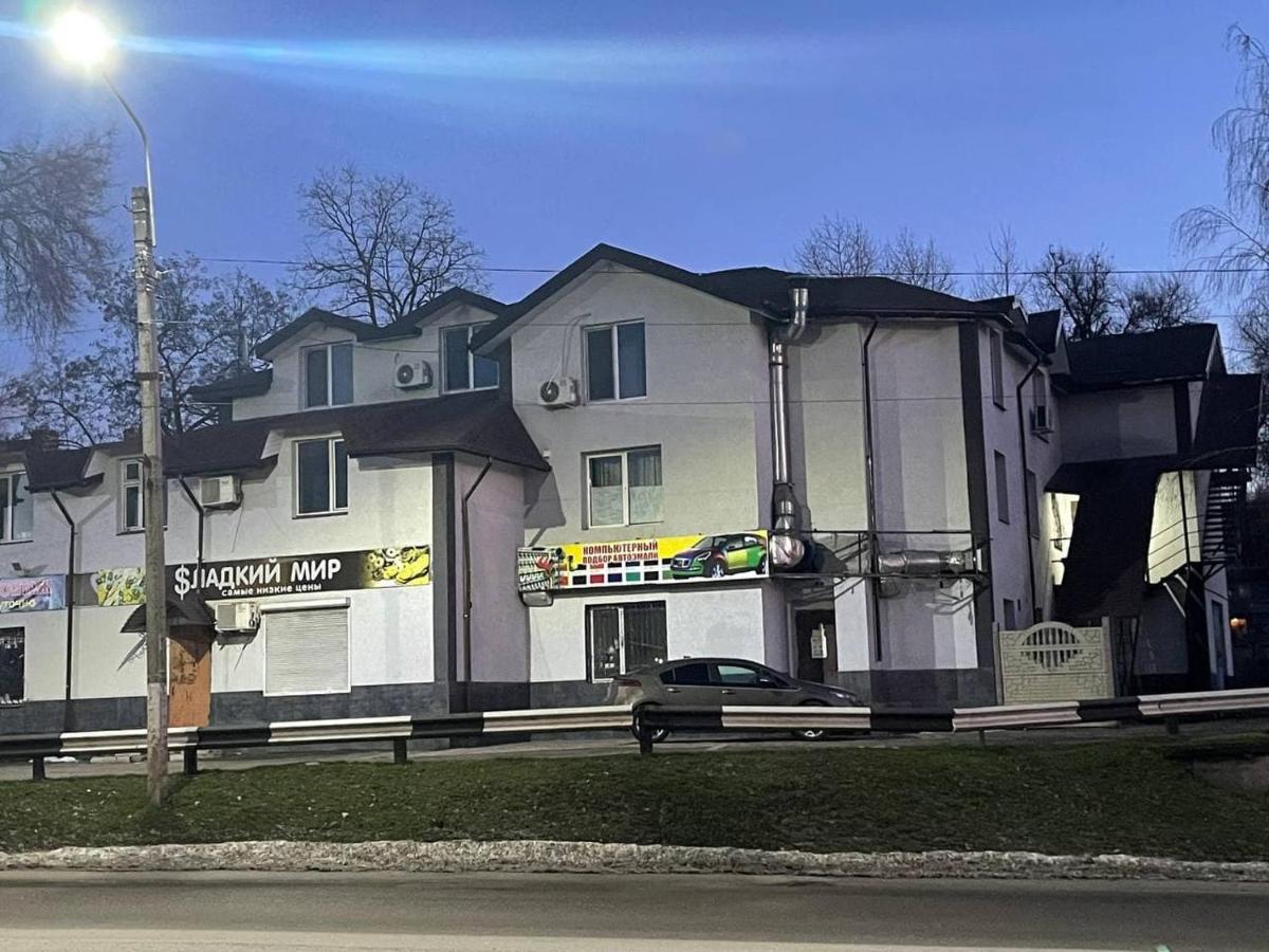 Pitstop Motel Камянске Екстериор снимка