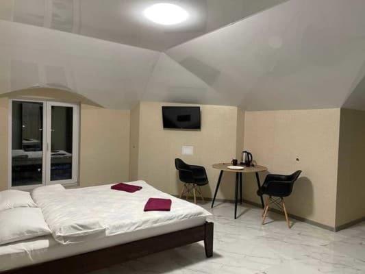 Pitstop Motel Камянске Екстериор снимка